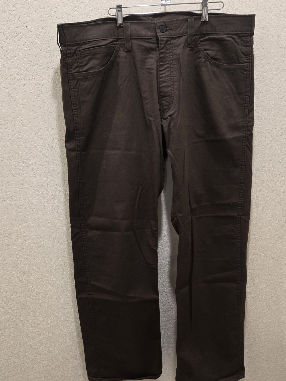 Levi's Men's Dark Brown Chinos 38. Style 569